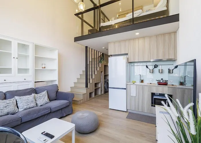 Luxury Loft- Spacious Condo- Fast Wi-fi 5 Min Bts! Apartment Bangkok