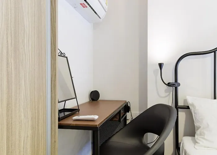 Luxury Loft- Spacious Condo- Fast Wi-fi 5 Min Bts! Apartment Bangkok