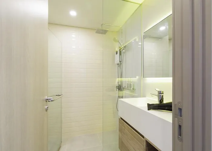 Luxury Loft- Spacious Condo- Fast Wi-fi 5 Min Bts! Bangkok